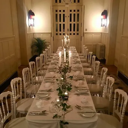 Вилла Chateau Le Petit Verdus *