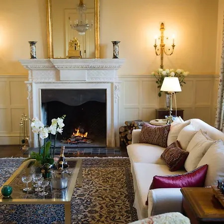 Вилла Chateau Le Petit Verdus Sadirac