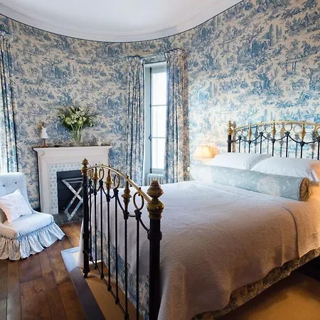 Вилла Chateau Le Petit Verdus Sadirac